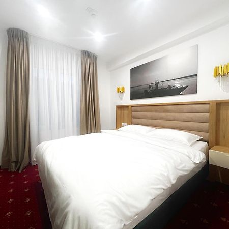 Mimi Hotel Corabia Eksteriør billede