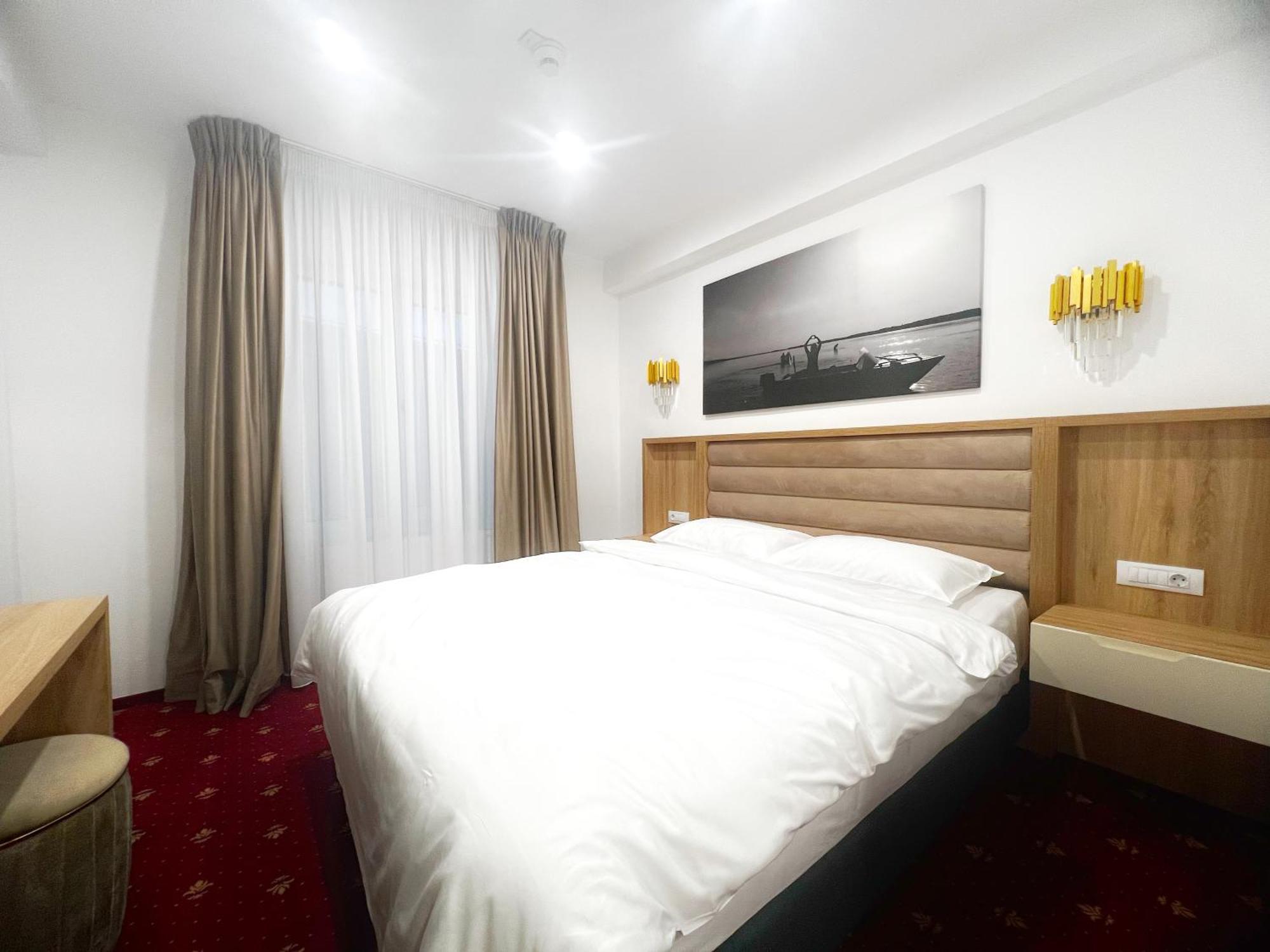 Mimi Hotel Corabia Eksteriør billede