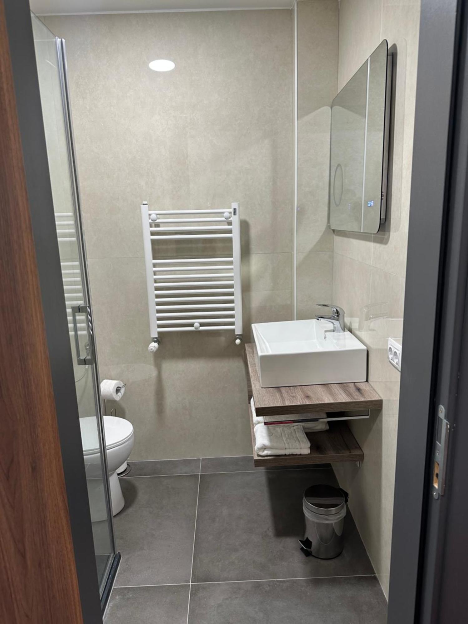 Mimi Hotel Corabia Eksteriør billede