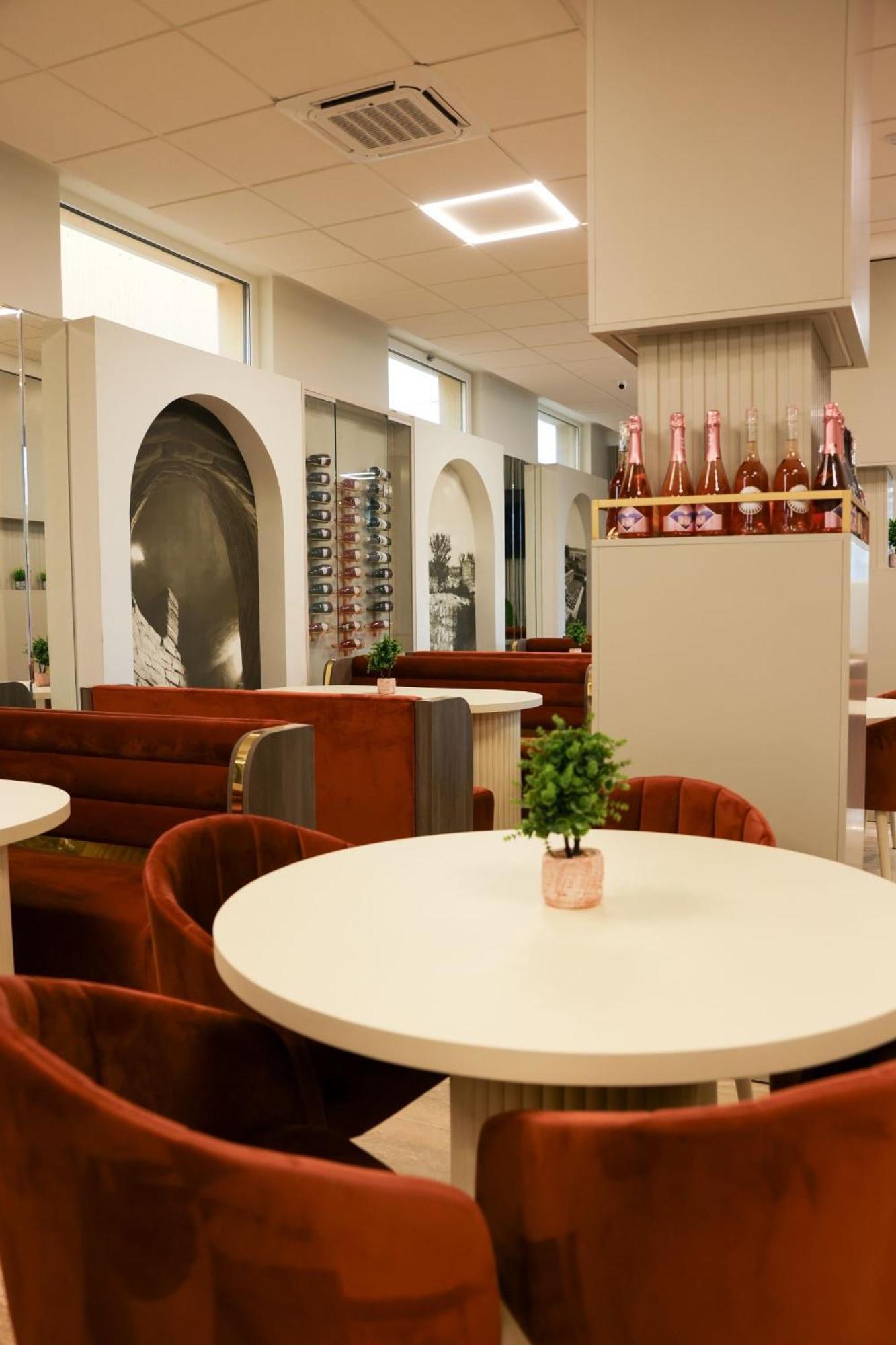 Mimi Hotel Corabia Eksteriør billede